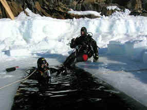Ice diving in the White Sea